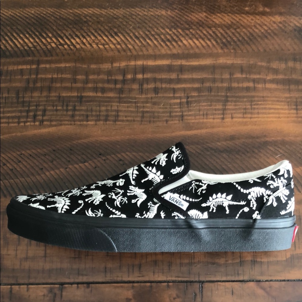 Vans Custom Slip on Shoe. Custom Dinosaur Fossil print,B&W. Size W 9.0, M 7.5